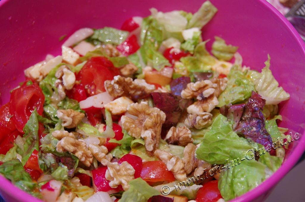 Blattsalate mit super Dressing Vegane und vegetarische Rohkost